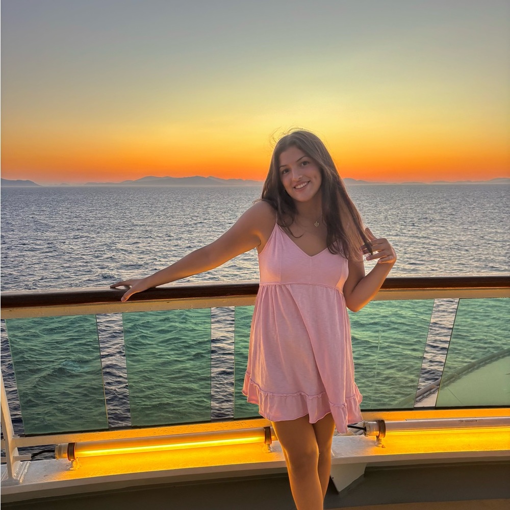 Meet your Posher, Liana